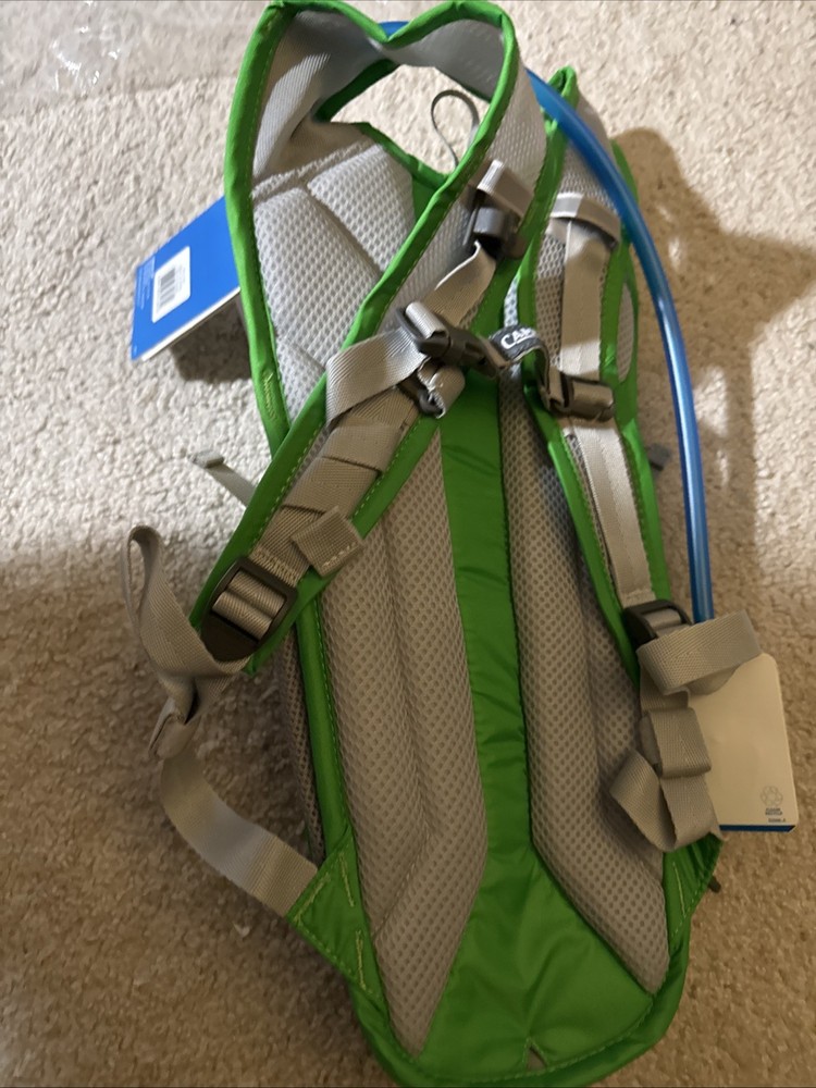 CamelBak Rogue Hydration Pack 70oz/2L Spring Grass Green Backpack Hiking New