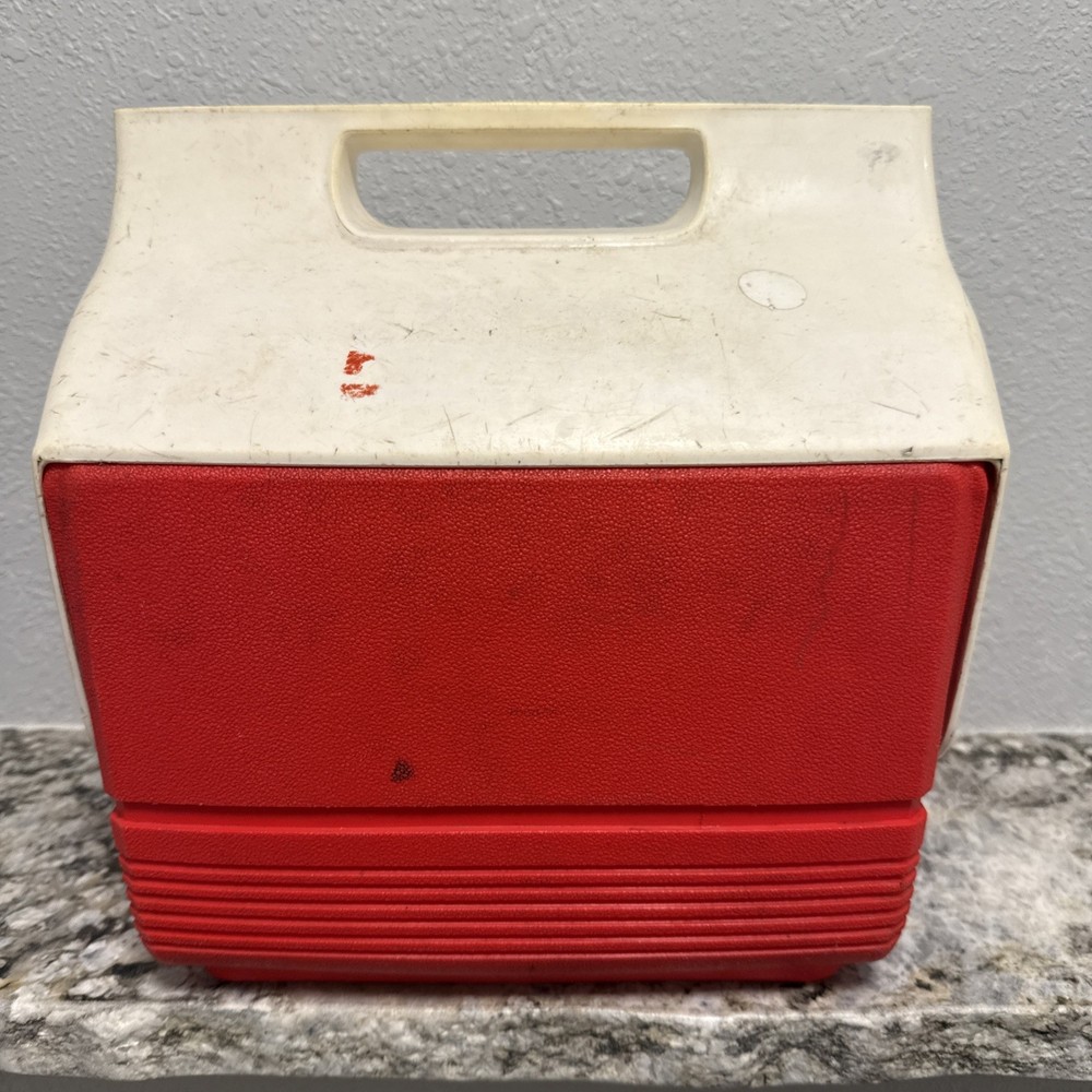 IGLOO PLAYMATE 12 PACK COOLER
