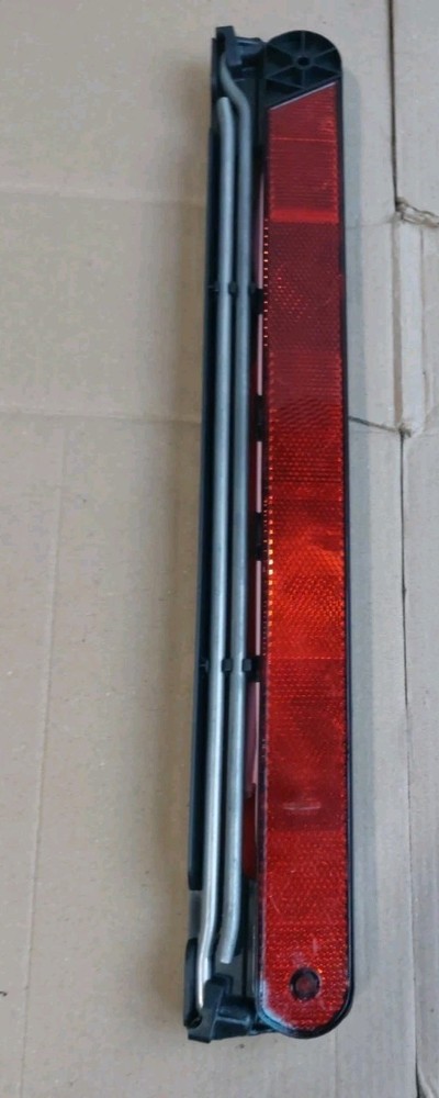 BMW 1 3 5 Series E46 E60 E61 E87 E90 E91 Warning Triangle Blue Container 1095457