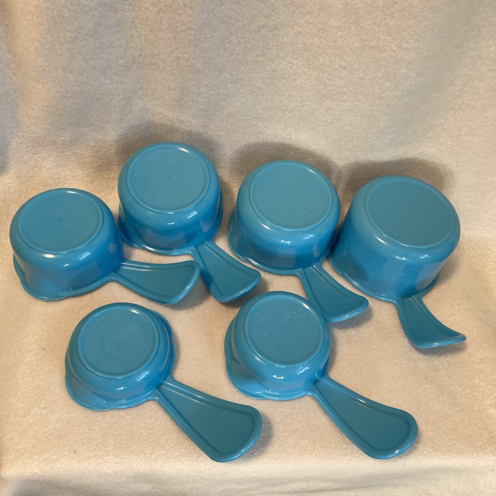 Tupperware Measuring Cups Set of 6 Curved Embossed Handle Baking Tools~Rare EUC