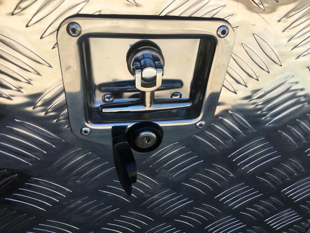 24"X19"X 20" Aluminum FIVE BAR PATTERN Underbed Tool Box Trailer