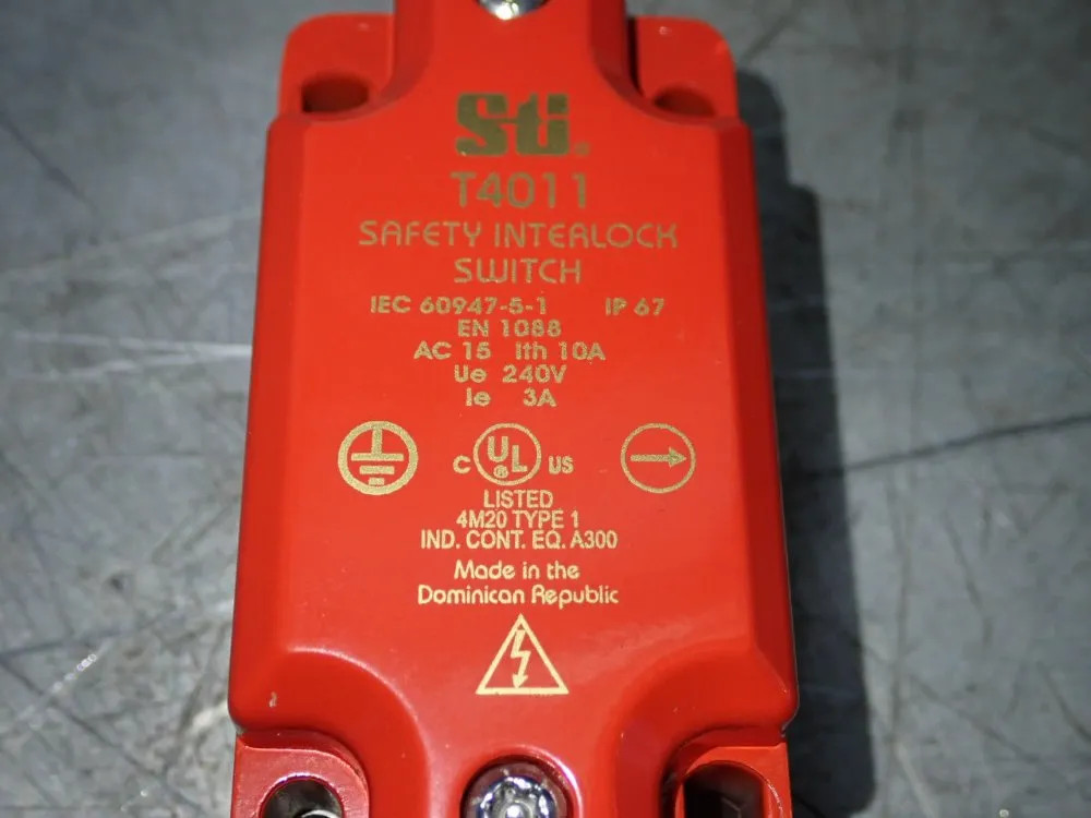 STI SAFETY INTERLOCK SWITCH T4011