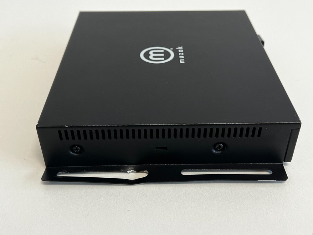 LL19: BrightSign Muzak C1000 MZ210 Controller / Player - No Power Supply