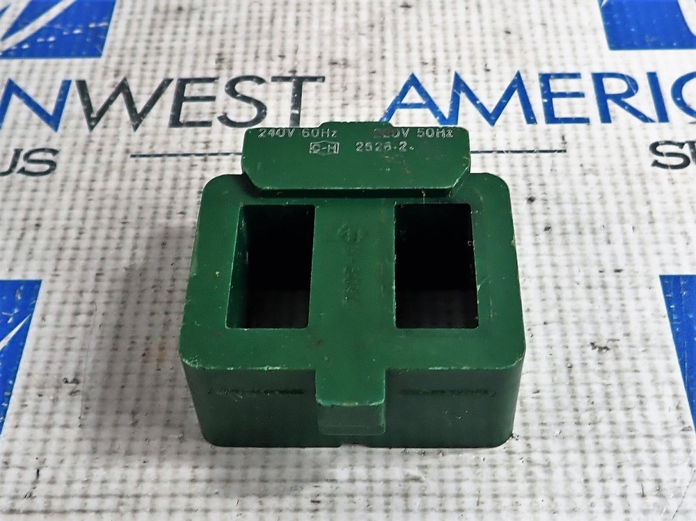 CUTLER HAMMER COIL 2526-2   240V VOLT  SIZE 2