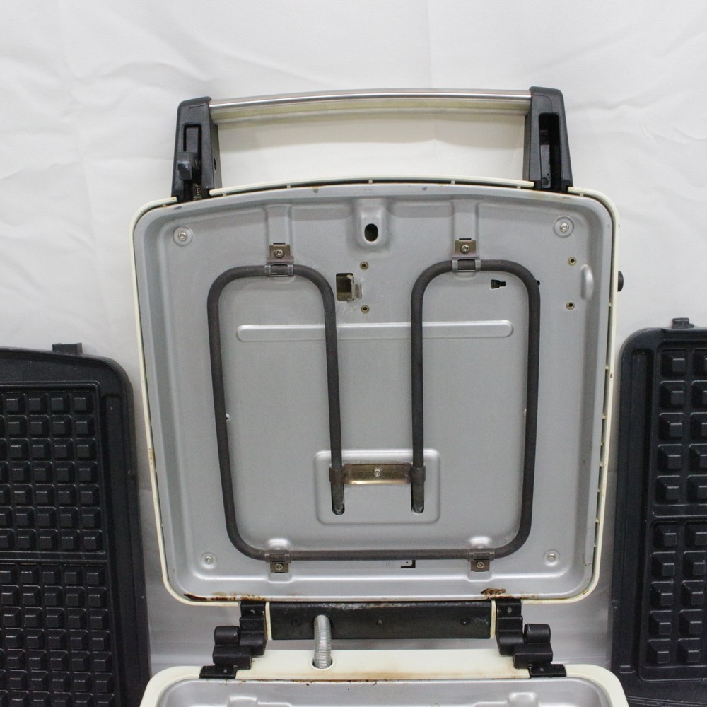 GreenPan 4-square Kitchen Waffle Maker Nonstock Surfaces Removable Plates