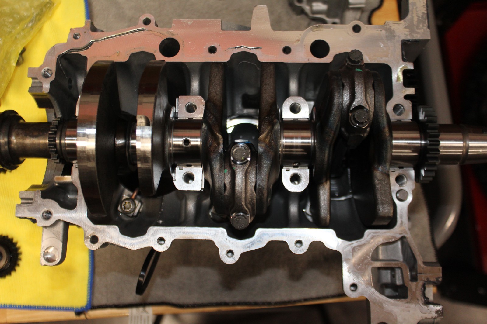 Crankshaft, Connecting Rods, Pistons, 2017 Can-Am Maverick X3 Turbo R