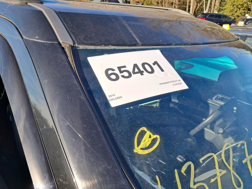 2015 Ford Explorer 8 Screen Display - Used, No Anti-Theft Code, Reprogram Needed