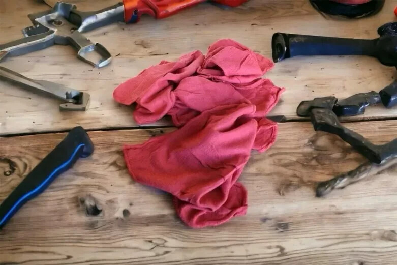 100 Pieces Red Shop Towels Large 13x14 Cleaning Rags, Fast Free Shipping