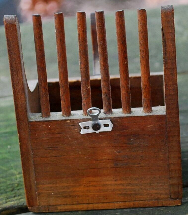 Antique Primitive HANDMADE WOOD CRANBERRY/BLUEBERRY HARVESTING SCOOP Rake Box