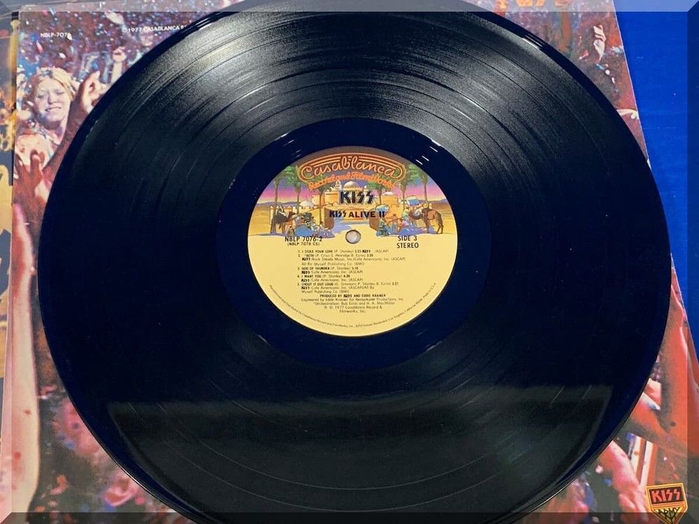 1977 VINTAGE KISS ALIVE II ALBUM - VINYL 33-1/3 LP CASABLANCA RECORD SLEEVES