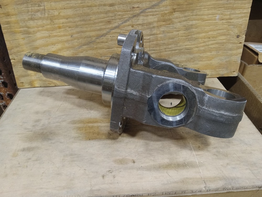 Meritor front spindle A3111S4023 Navistar International steering knuckle