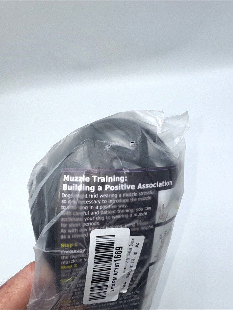 Dog Muzzle, Breathable Basket Muzzle Black Large