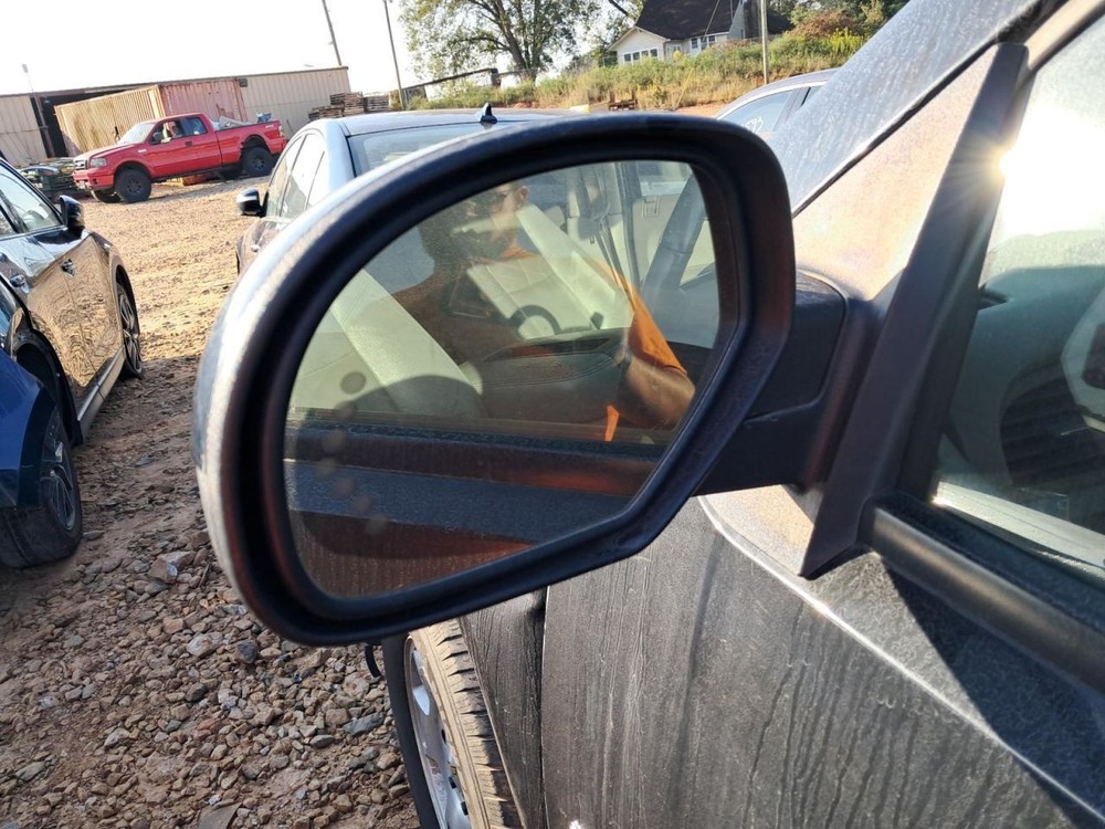 SUBCHEV15 2008 Glove Box 4789563