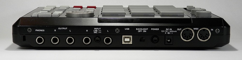 AKAI MPC500 Portable Sampling Drum Machine & MIDI Studio - MAX RAM & 3 CF CARDS!