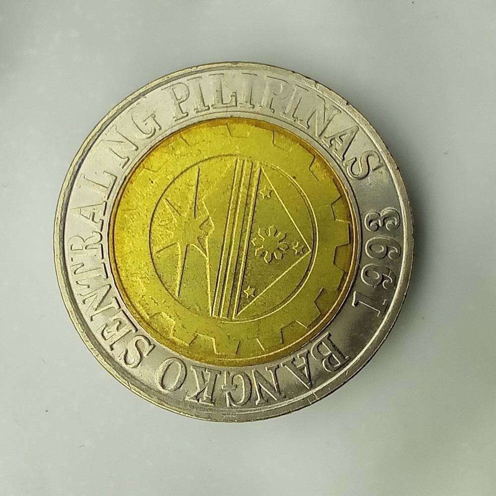 🇵🇭 Philippines 10 peso coin 2015 bimetallic. E99#