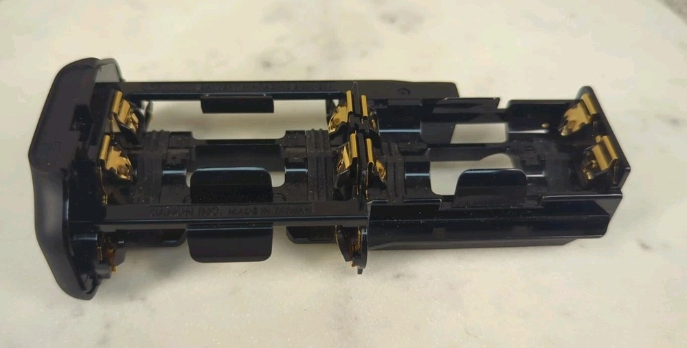 Canon BGM-E8A Battery Magazine For BG-E8 Battery Grip