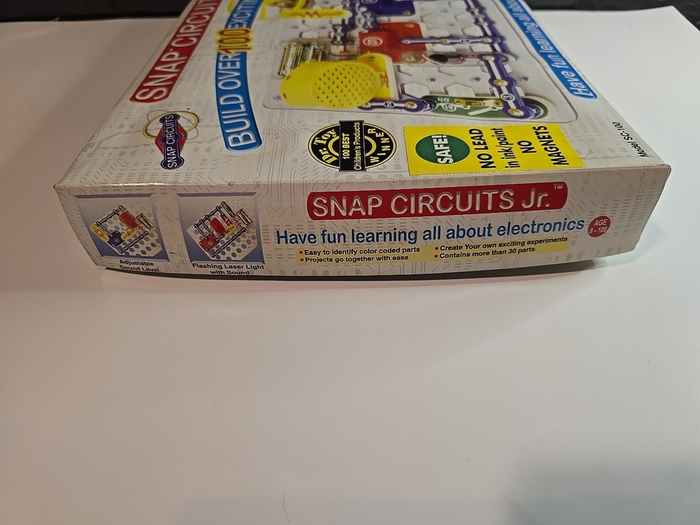 New, ELENCO Snap Circuits Jr. 100 Experiments Electronics Discovery Kit