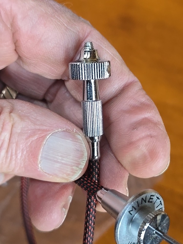 Minette One Touch 1' Locking Camera Shutter Release Universal Red Fabric 1970's