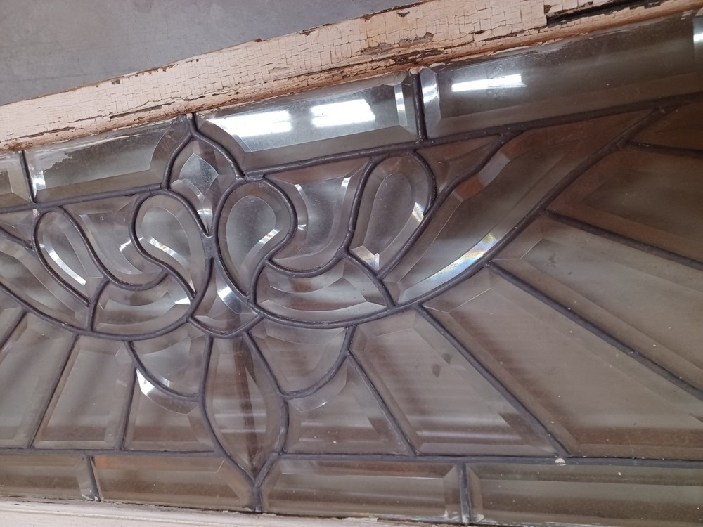 ANTIQUE TRANSOM LEADED BEVELED GLASS WINDOW.