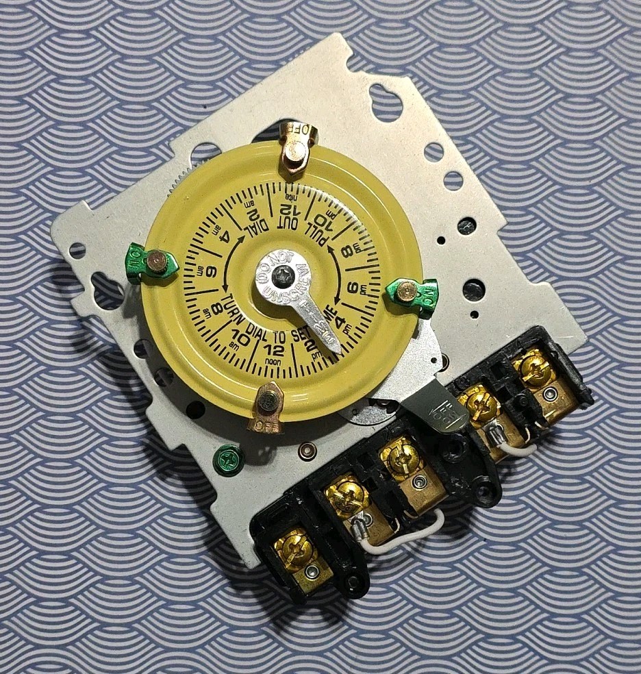 Intermatic T103M 24 Hour Dial Timer Mechanism Only NO BOX