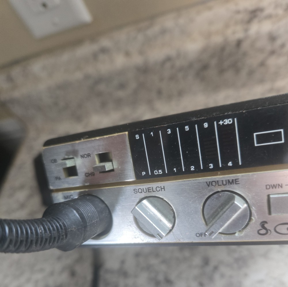 COBRA 19 PLUS CB RADIO + MICROPHONE tested