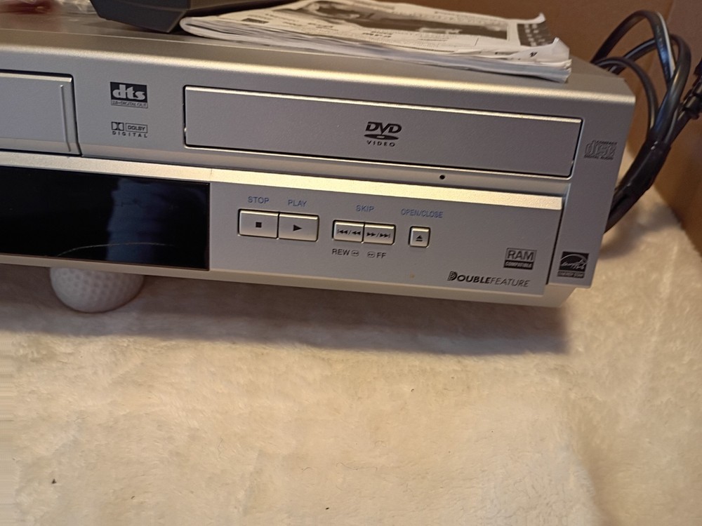 Panasonic PVD4744S Progressive Scan DVD/VCR Player, Bundle ✓