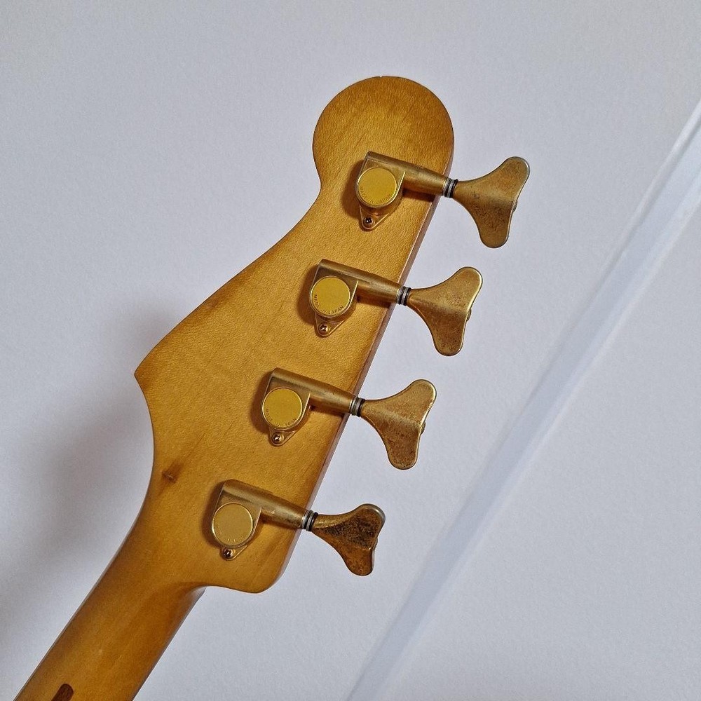 Fender Japan Precision Base