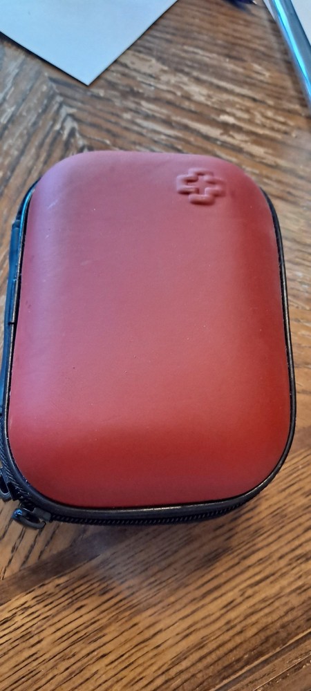I GO 85 Pieces Hard Shell Mini Compact First Aid Kit, Small Personal...