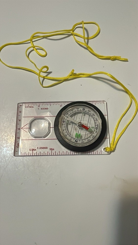Coleman Compass Plastic Magnifier W/Cord
