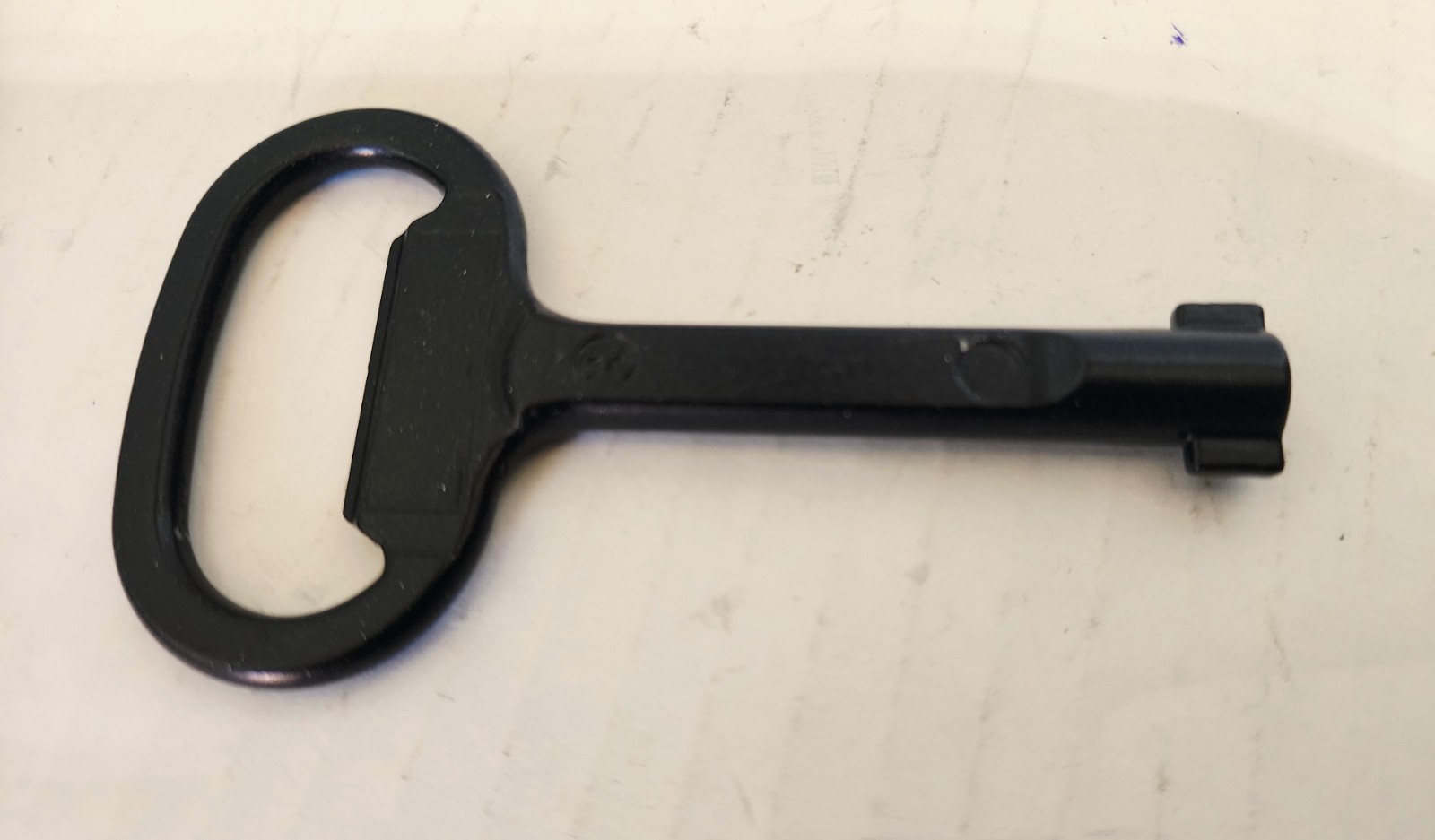 Emka 1004-05 Cabinet Key