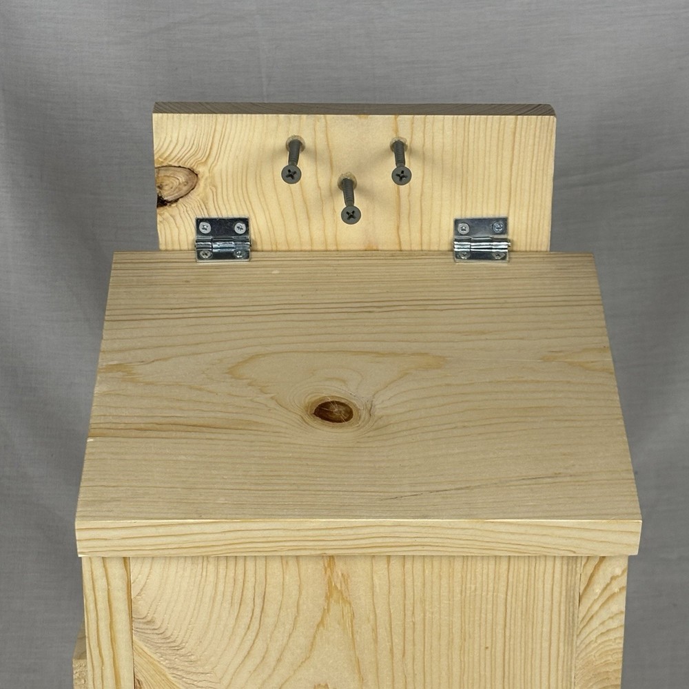 Large Solid Pine Backyard Squirrel/Bird House Nesting Box - Awesome Gift