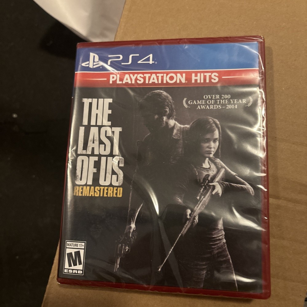 Playstation 4 Console with controller and seven games