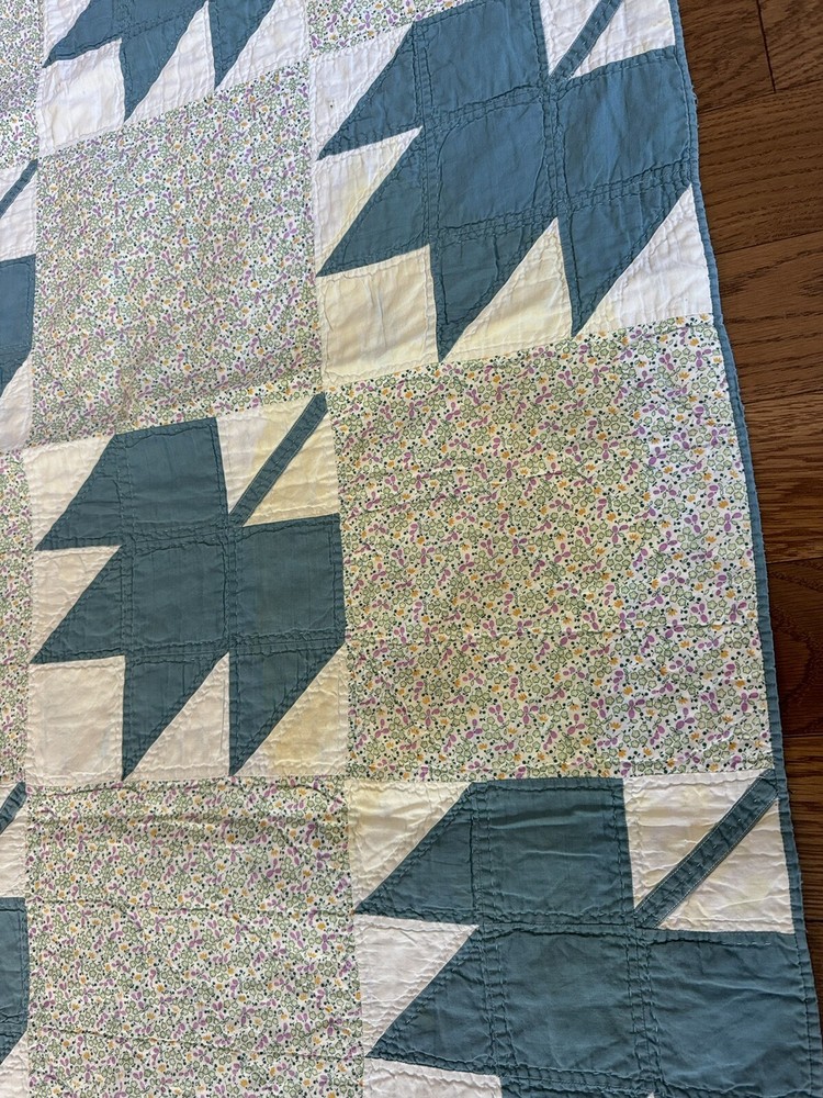 Vintage Maple Leaf Quilt - Hand Quilted - Antique 🔥