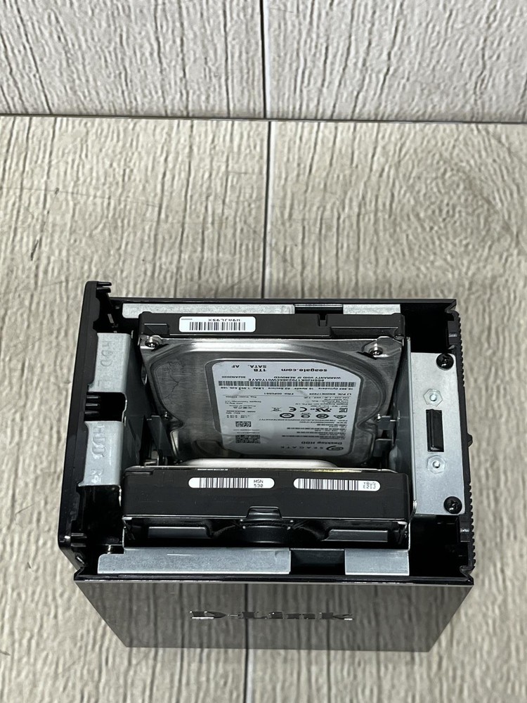 D-Link DNR-322L Cloud Network Video Recorder 2-Bay Cloud Network Video Recorder