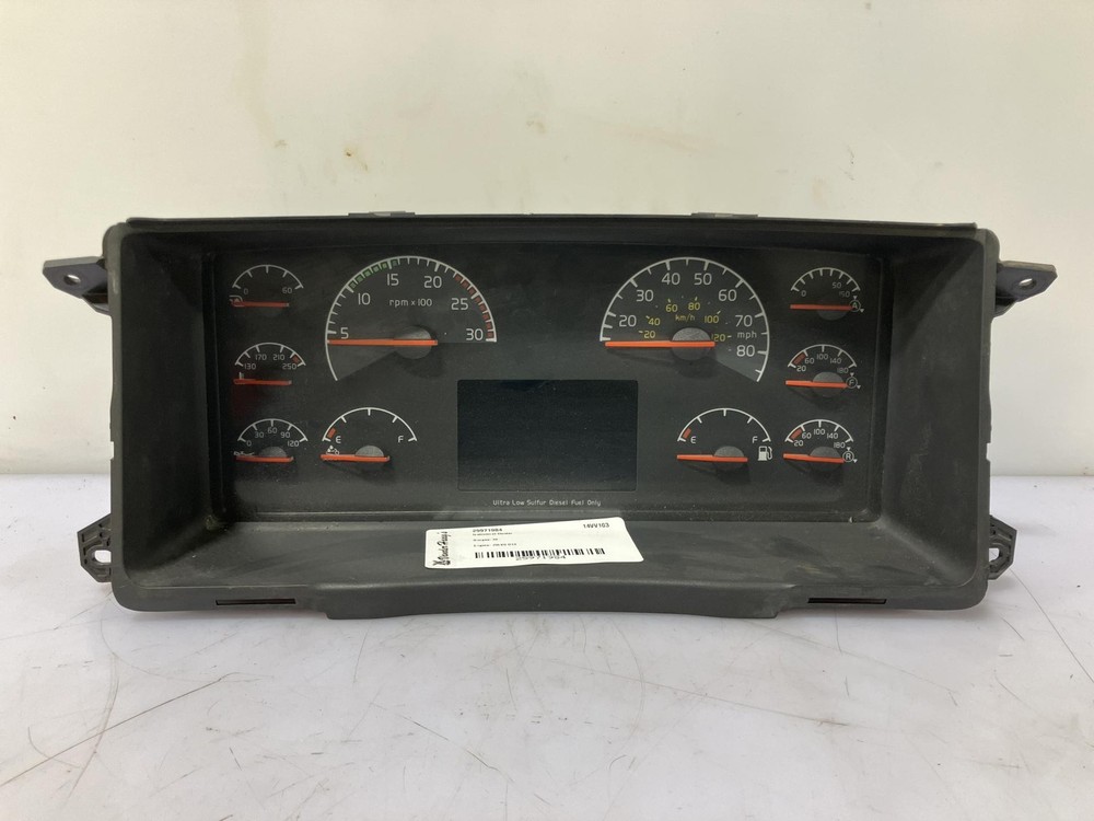 2011-2019 Volvo VNL Speedometer Instrument Cluster - Used