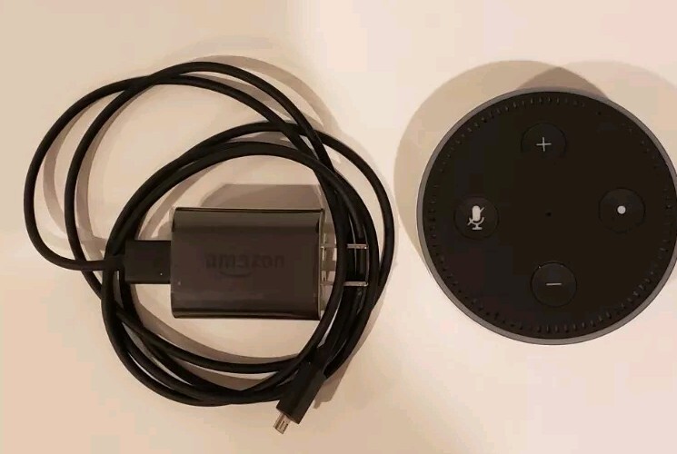 Amazon Echo Dot 2nd Generation Smart Speaker - Black (RS03QR) USB Cable/Adapter