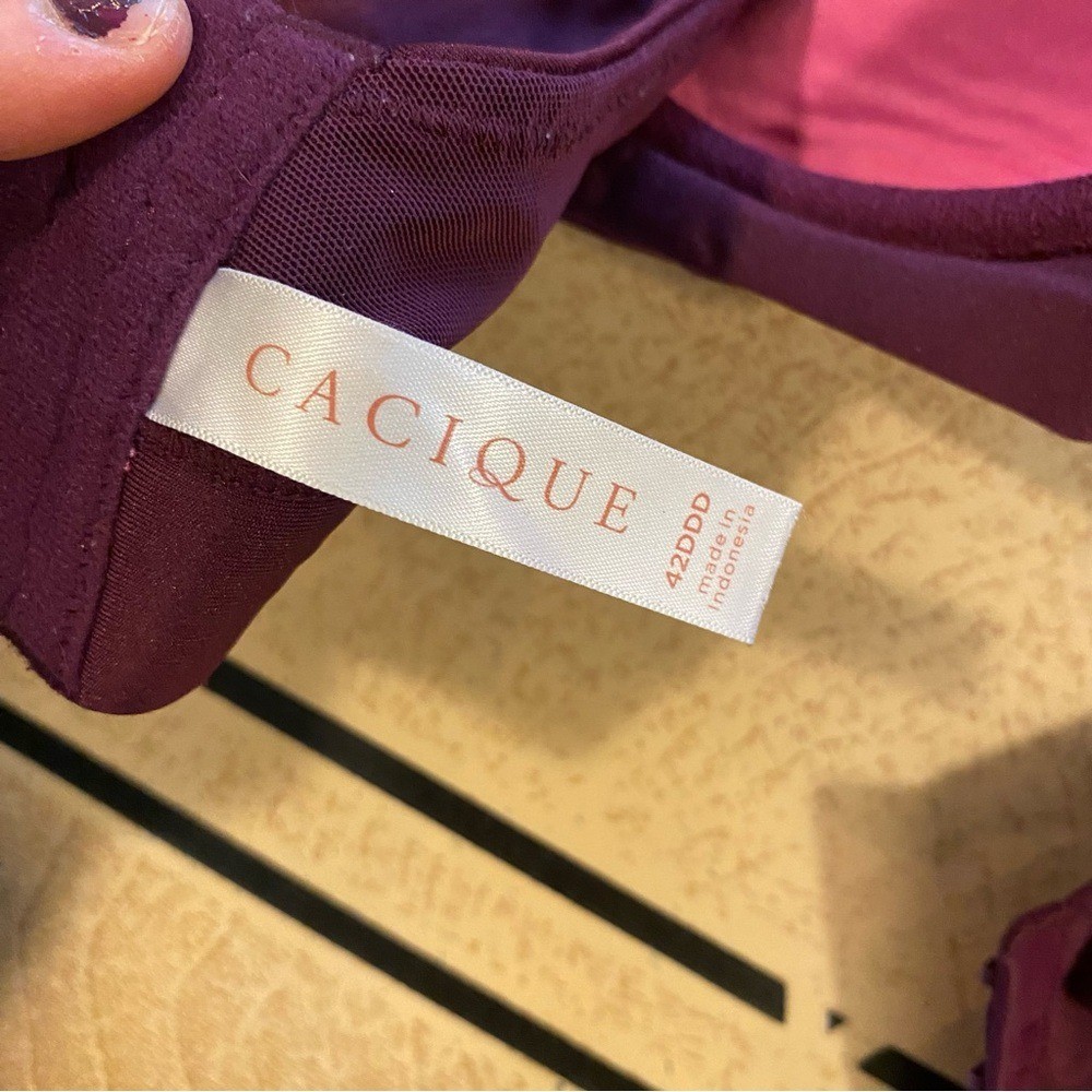 Cacique Floral Lace Bra size 42DDD lightly lined full coverage