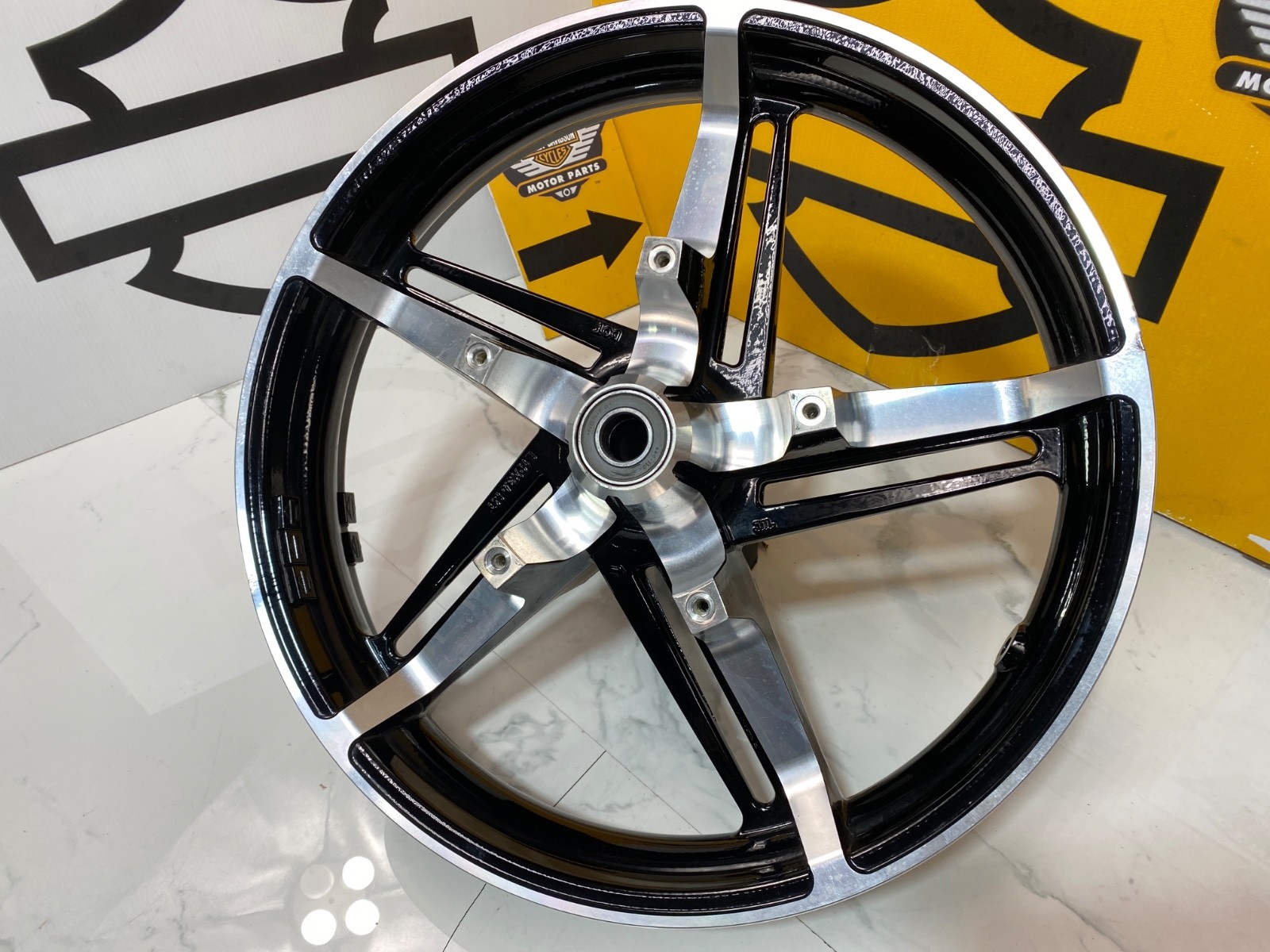 OEM Harley 09-26 Touring 2024 2025 Street Glide Front Wheel Rim & Rotors