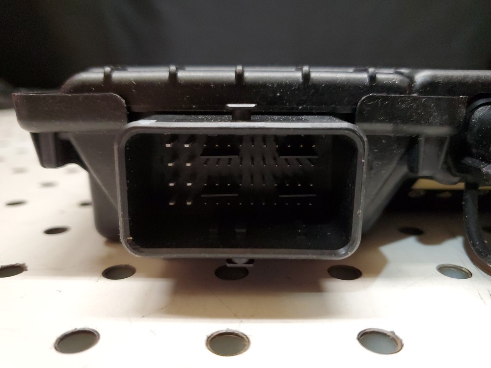 CNH INDUSTRIAL P&CM 51464590 Control Module