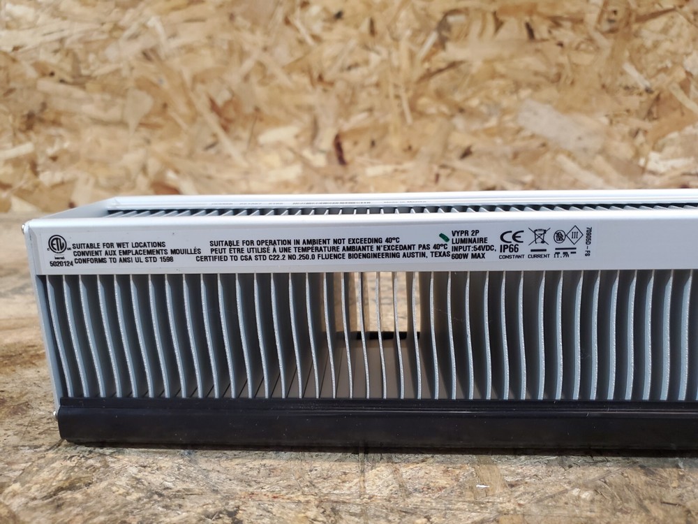 Fluence VYPR 2P Top Lights Grow Light Used