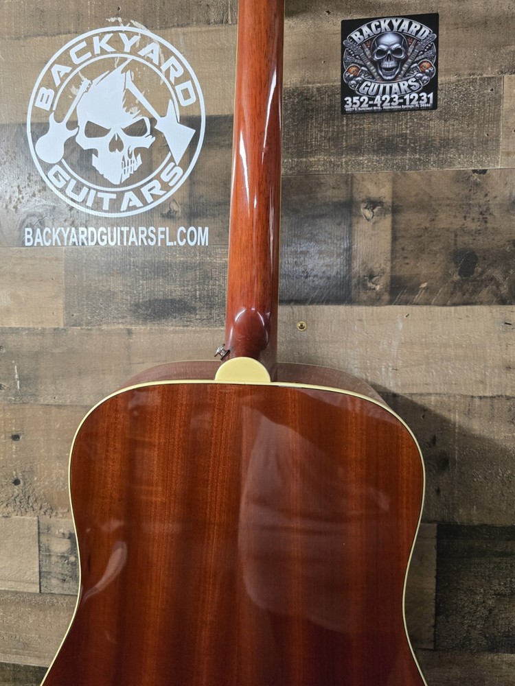 EPIPHONE Hummingbird PRO/FC Strings Sunburst with Case.