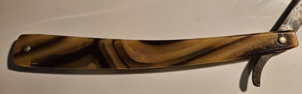 Straight Razor with Plastic Handle - Bakelite? - Unmarked