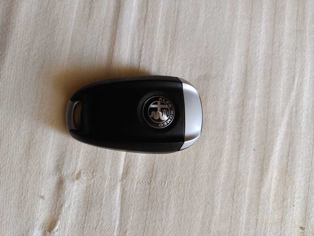 Alfa Romeo Stelvio Giulia Key Shell