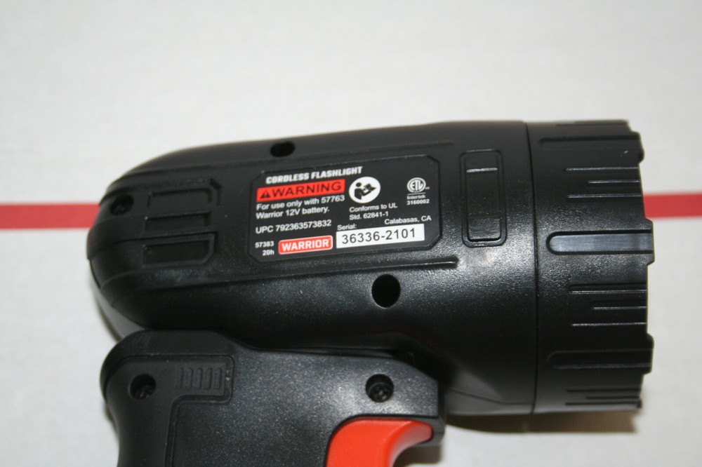 New Warrior 12 V lithium-ion LED Flashlight -Bare tool, no battery