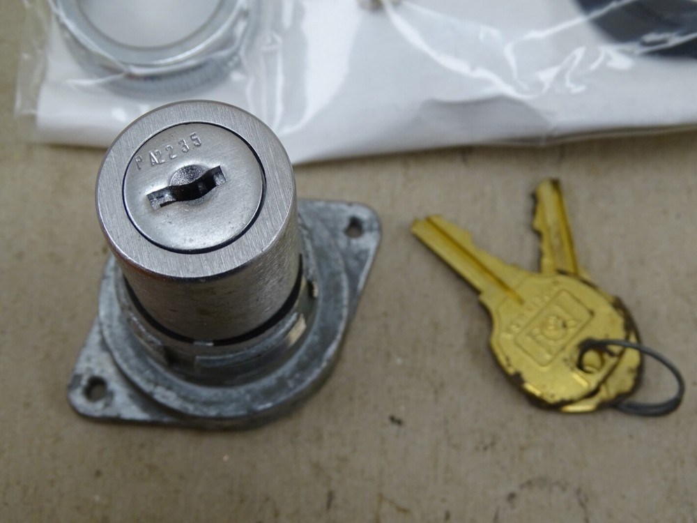 General Electric Keyed Oiltight Selector Switch , CR2940UN200D