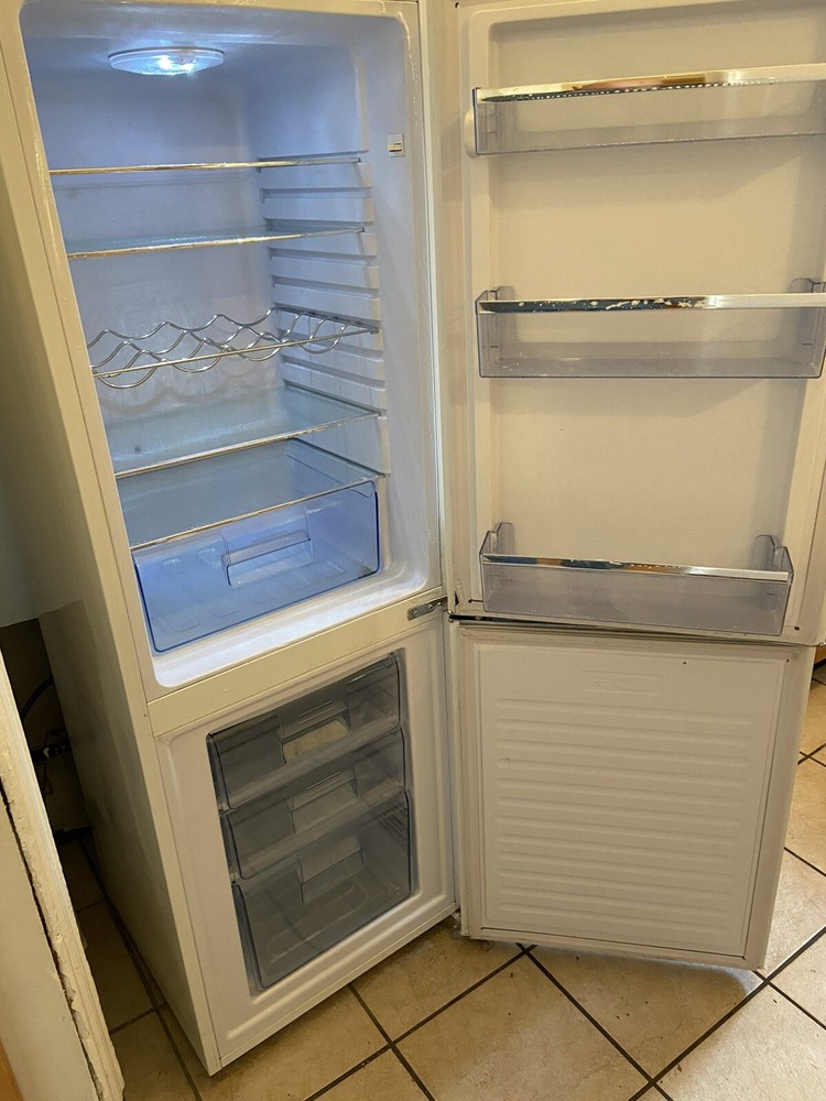 Classic Retro Refrigerator 9 CU. Ft. With Wine Rack.