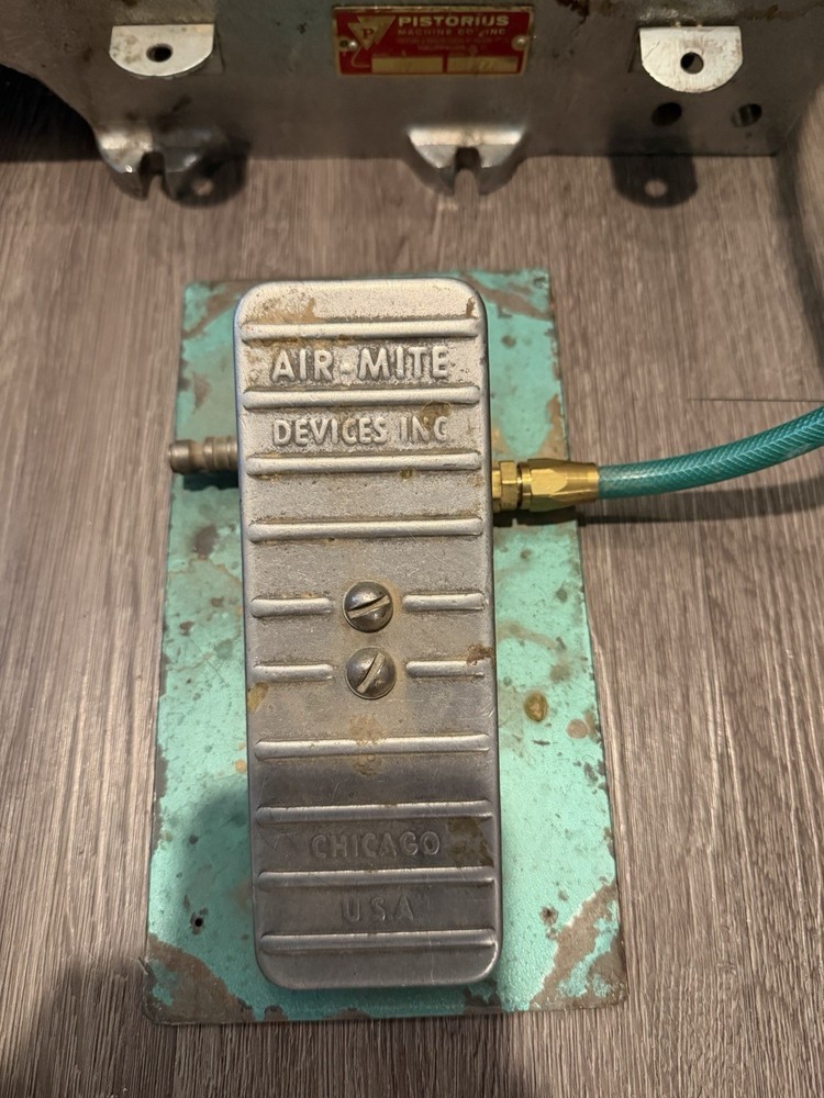 PISTORIUS MV Pneumatic Miter Vise - Untested