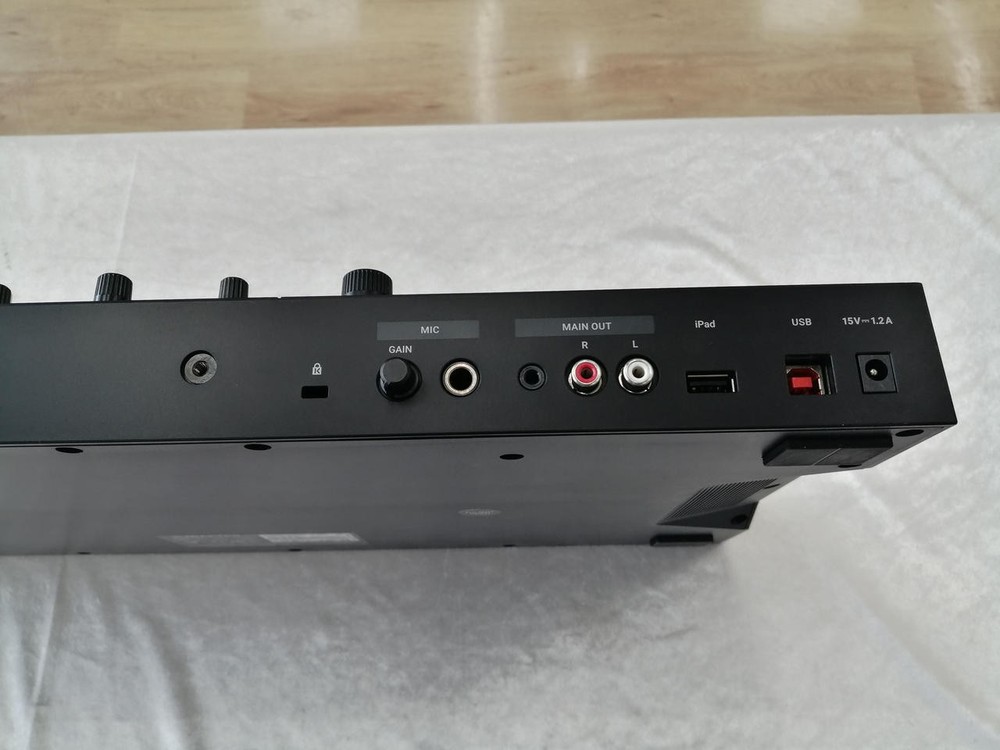 NATIVE INSTRUMENTS TRAKTOR KONTROL S2 MK3 DJ Controller w/ Cable Tested MG01 9.0