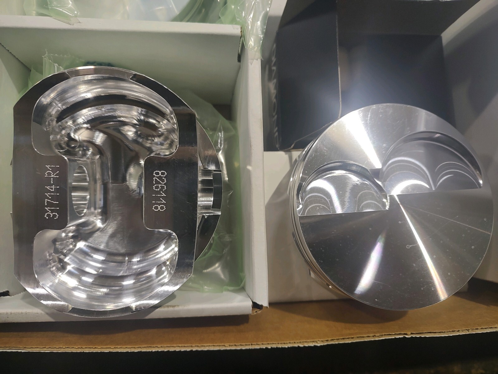 Diamond Pistons 31714-8 Small Block Ford 302/351 Twisted Wedge Street Strip Flat