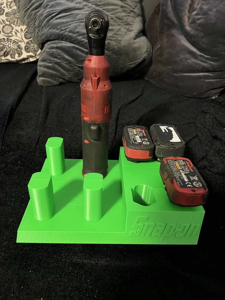 Snappy Snap-on 14.4v Tool & Battery Stand